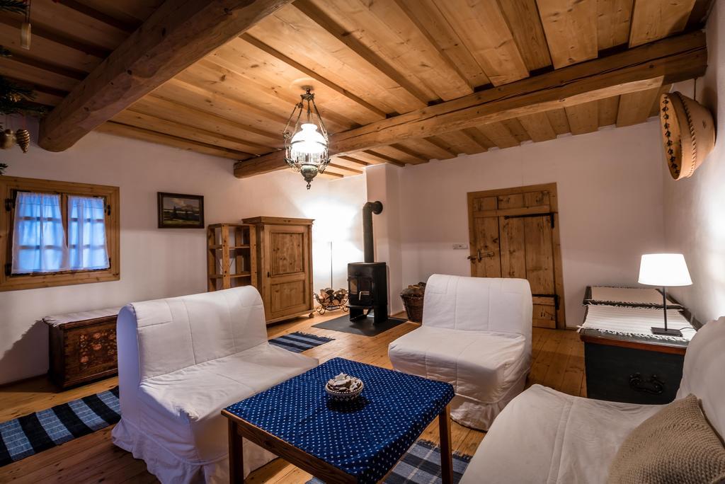 זוברץ Drevenica Traditional Cottage Old Centre מראה חיצוני תמונה